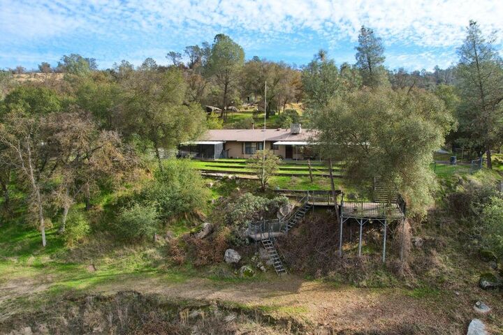 Property Photo: 31502 Road 400 CA 93614