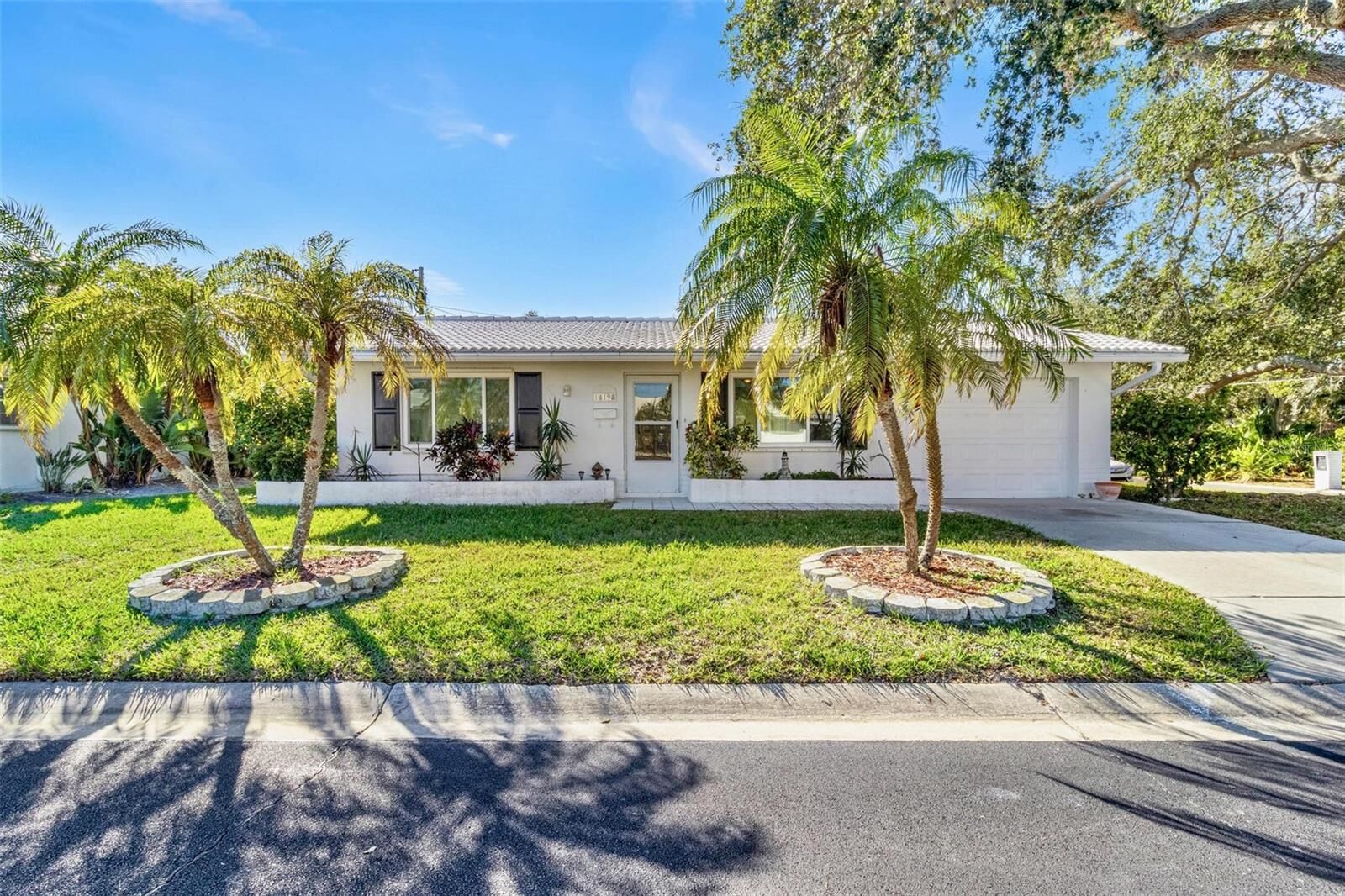 Property Photo: 14198 89th Avenue FL 33776