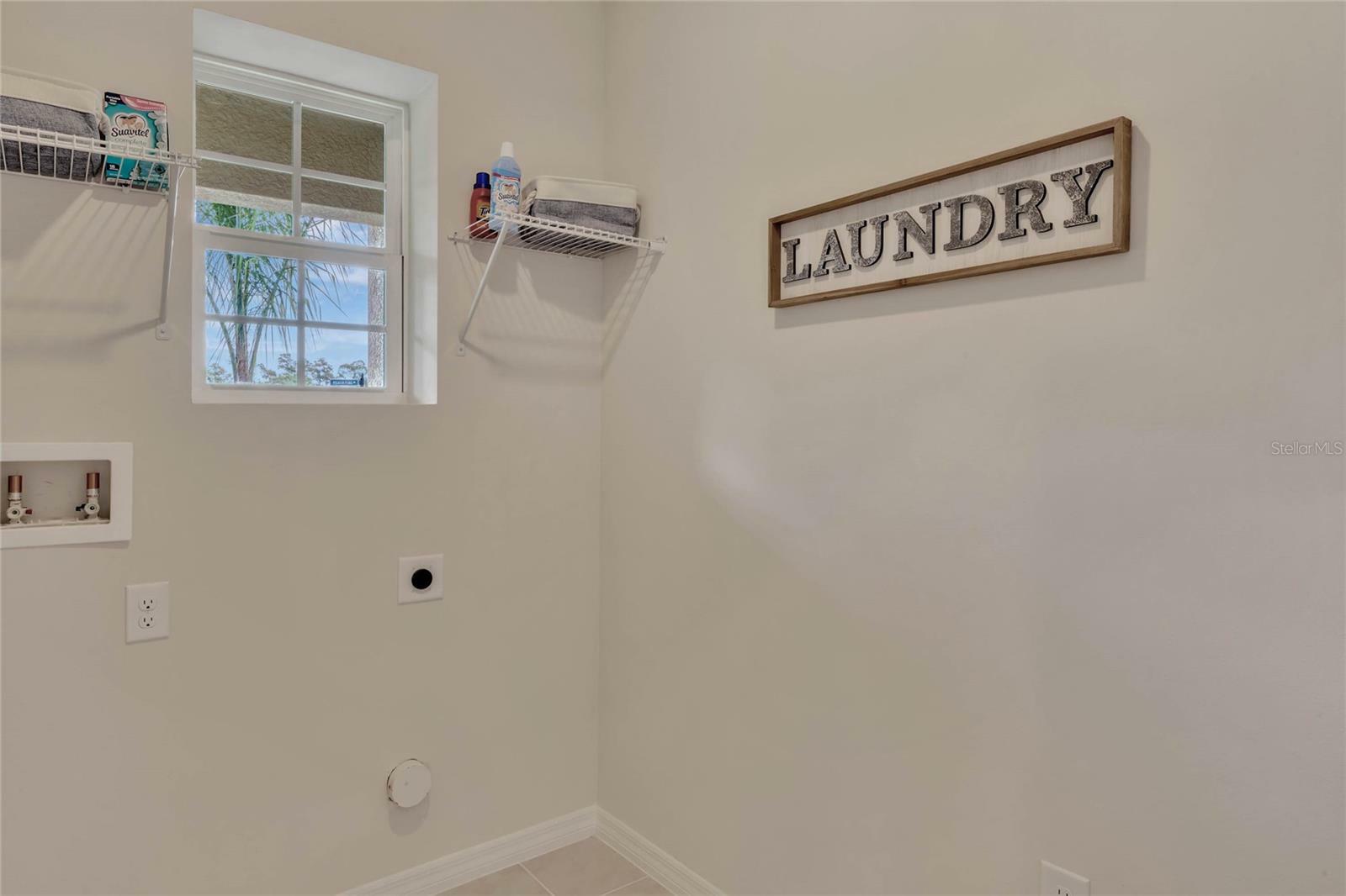 Property Photo: 308 Pelham Park Drive FL 32720