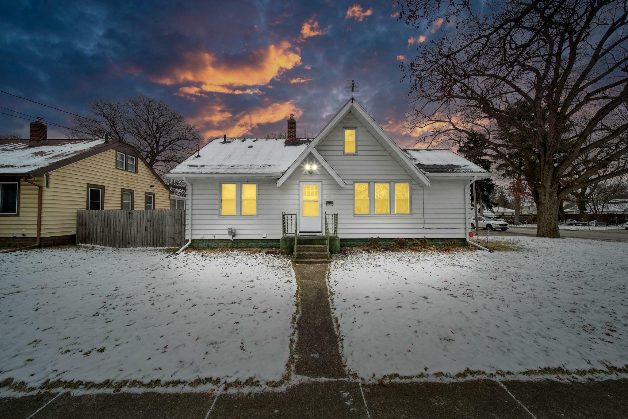 Property Photo:  501 Orange Street  MI 49202 