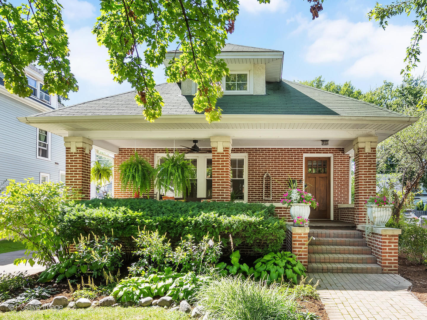 Property Photo: 414 N Catherine Avenue IL 60526