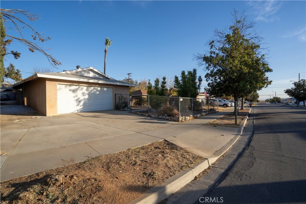 Property Photo:  11924 Welby  CA 92557 