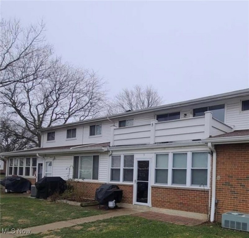 Property Photo:  25400 Country Club Boulevard 5  OH 44070 