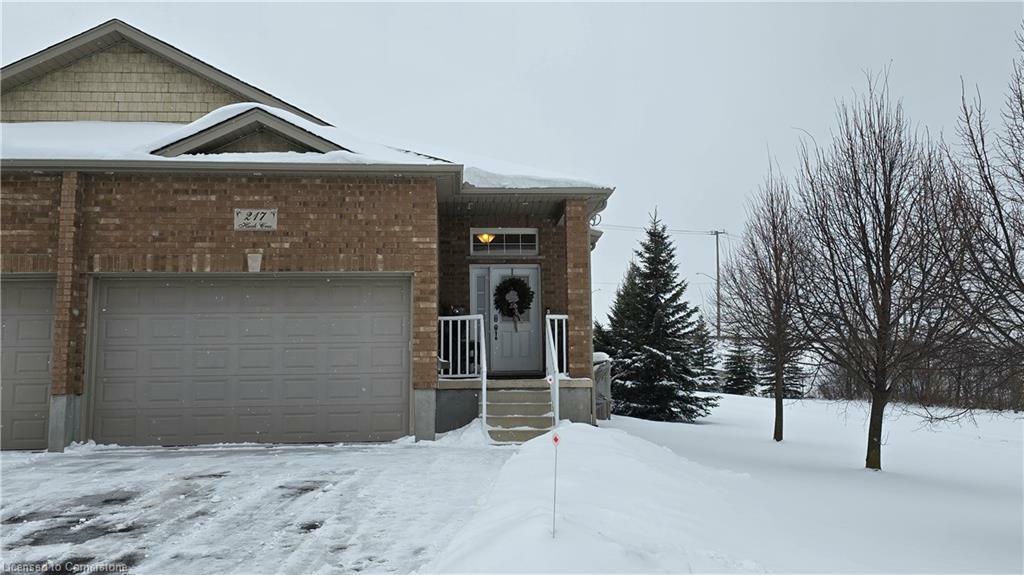 217 Huck Crescent  Kitchener ON N2N 0A3 photo