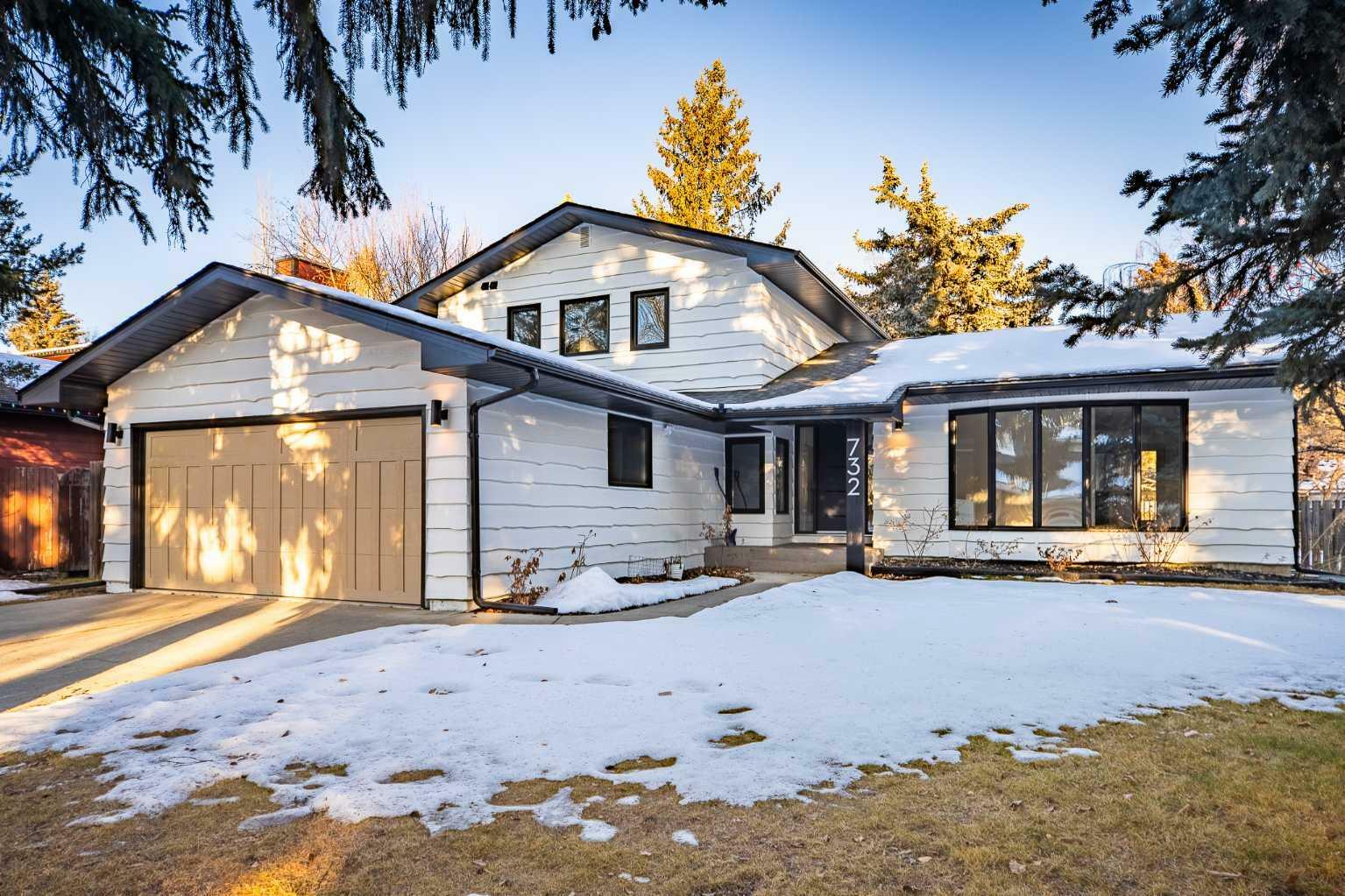 Property Photo: 732 Willard Road SE AB T2J 2A5