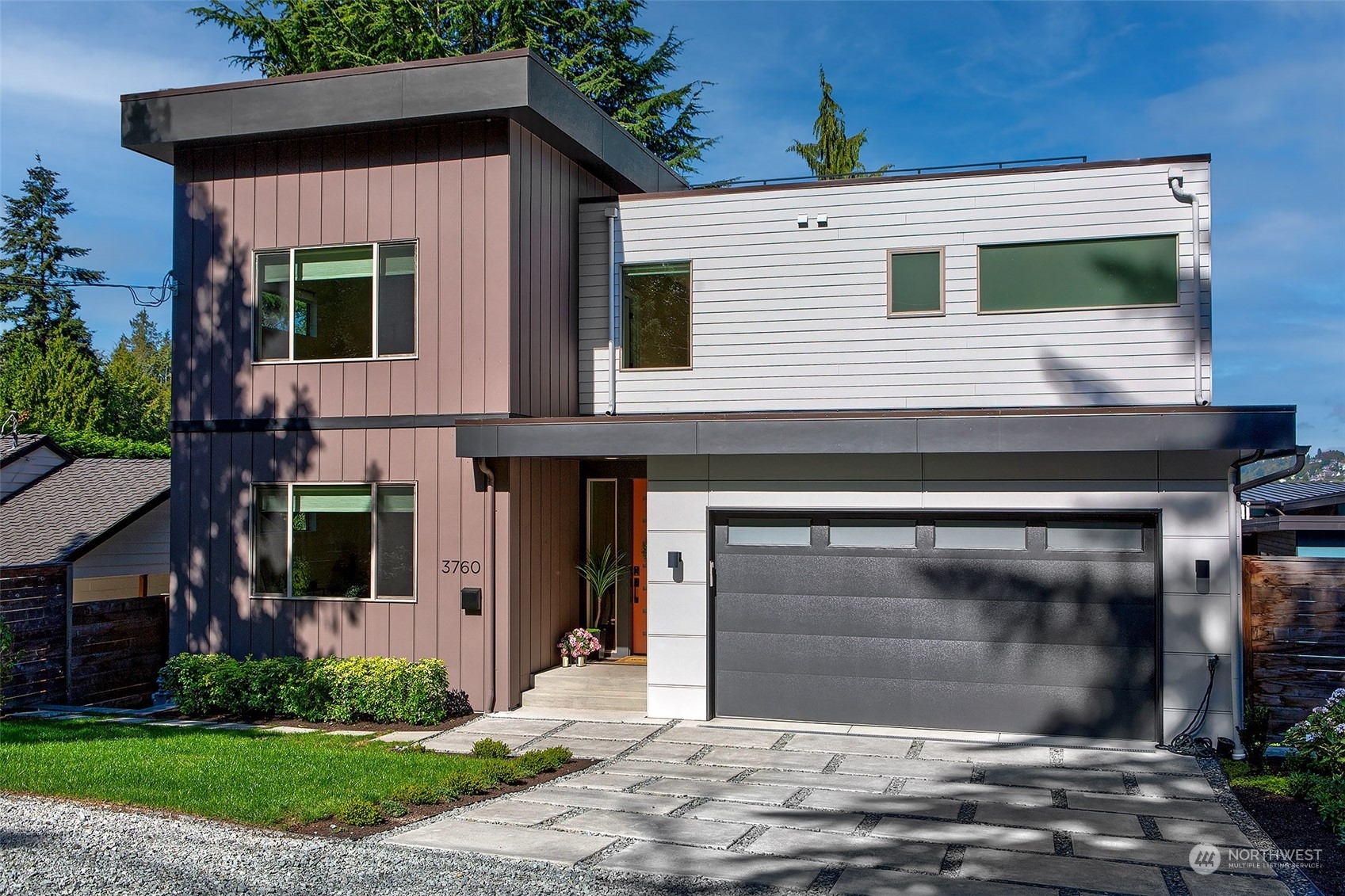 Property Photo:  3760 W Lawton Street  WA 98199 