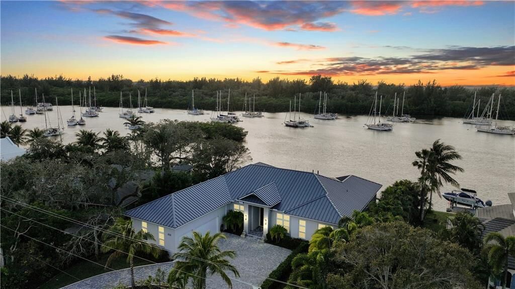Property Photo: 3937 Indian River Drive E FL 32963