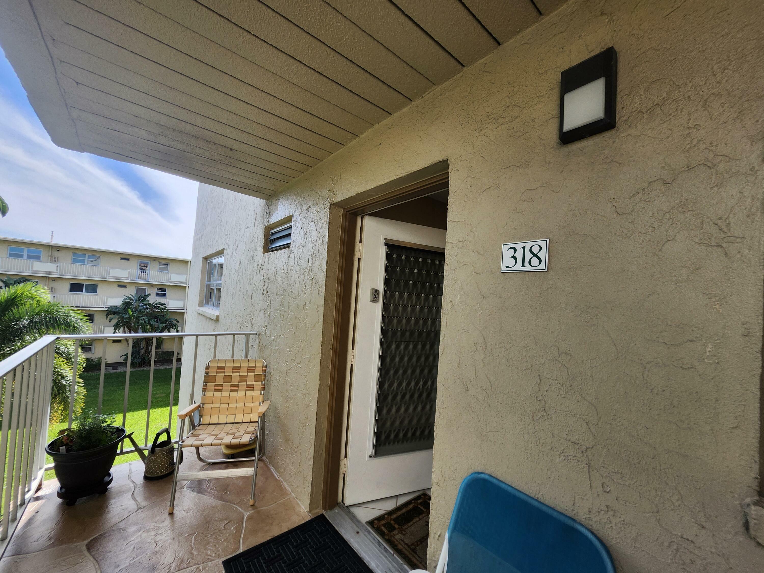 Property Photo:  330 NE 26th Avenue 318  FL 33435 