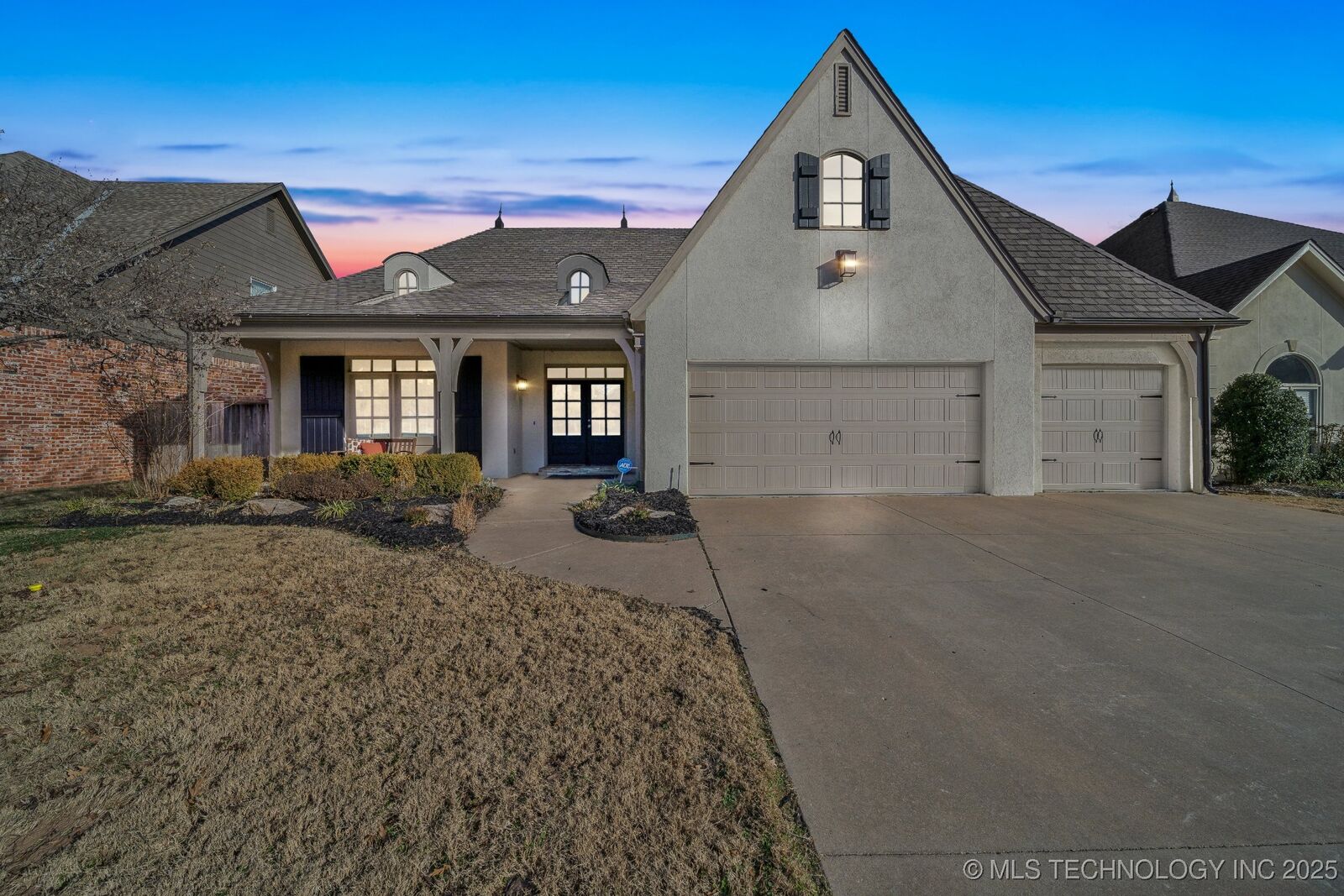 Property Photo:  9817 S Winston Avenue  OK 74137 