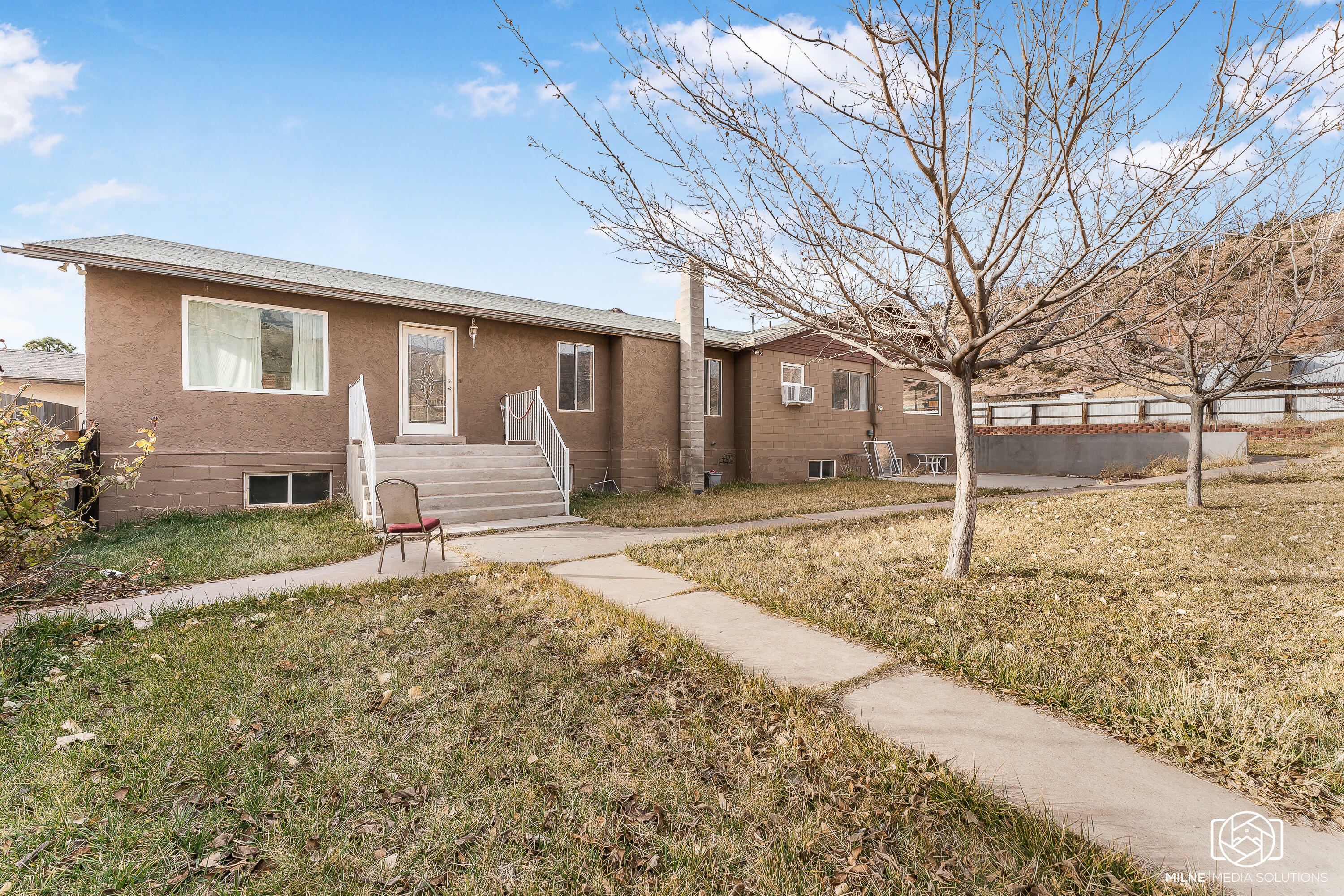 Property Photo:  985 N Memorial St  UT 84784 