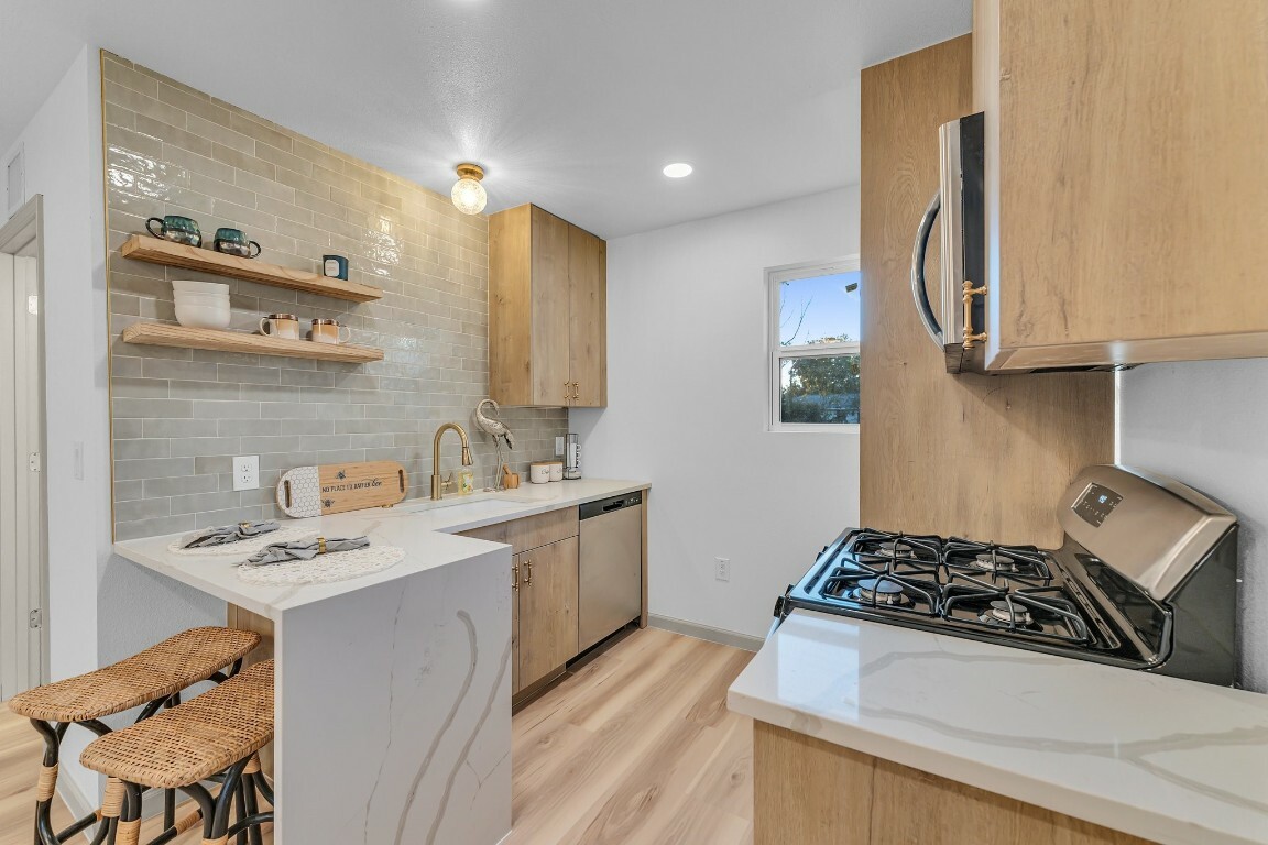 1110 Richardine Avenue  Austin TX 78721 photo