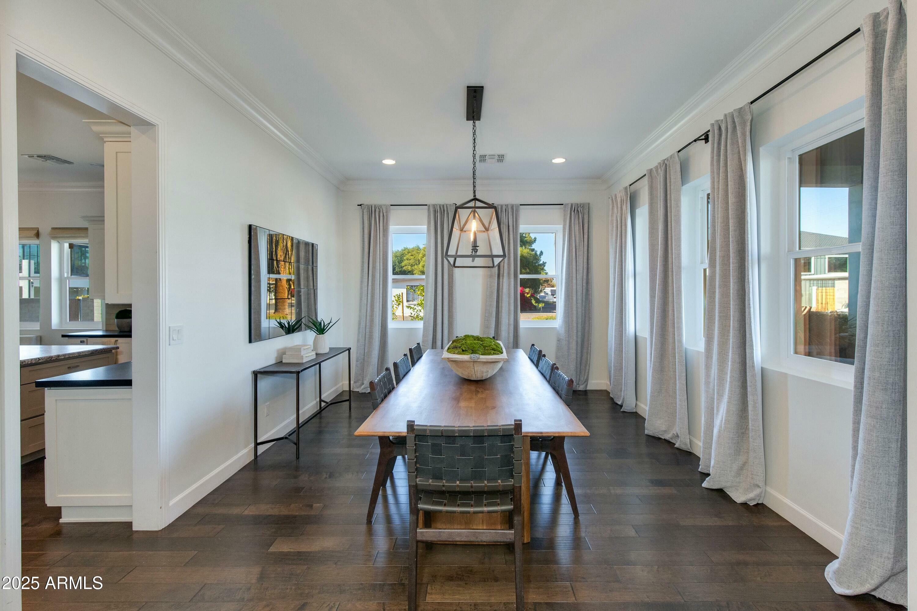 Property Photo: 4643 E Montecito Avenue AZ 85018