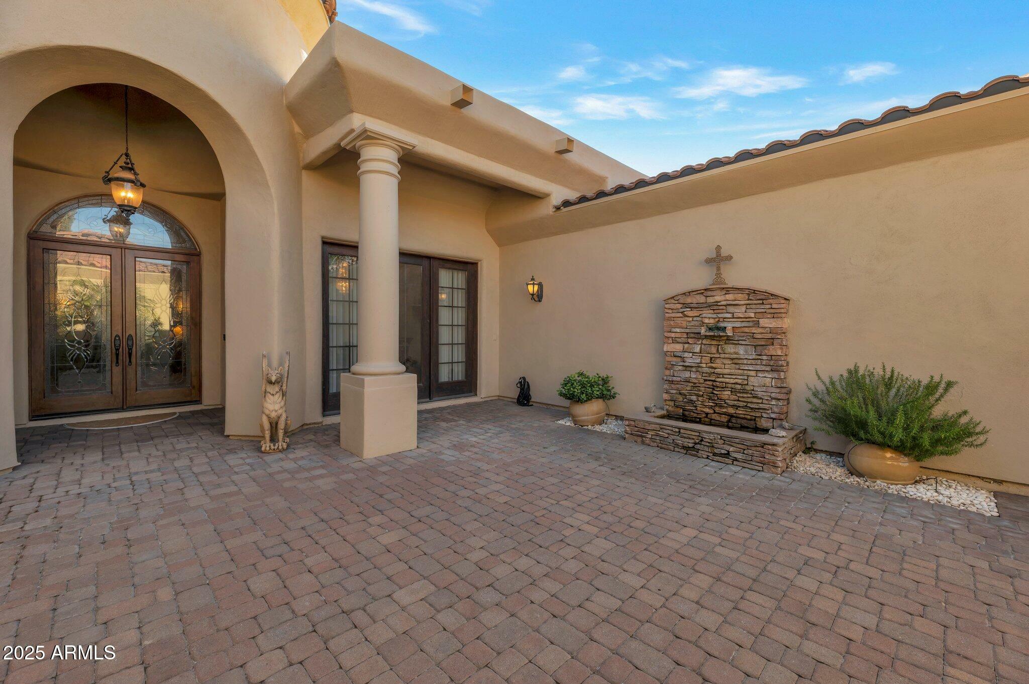 Property Photo:  311 E Wexford Cove  AZ 85020 