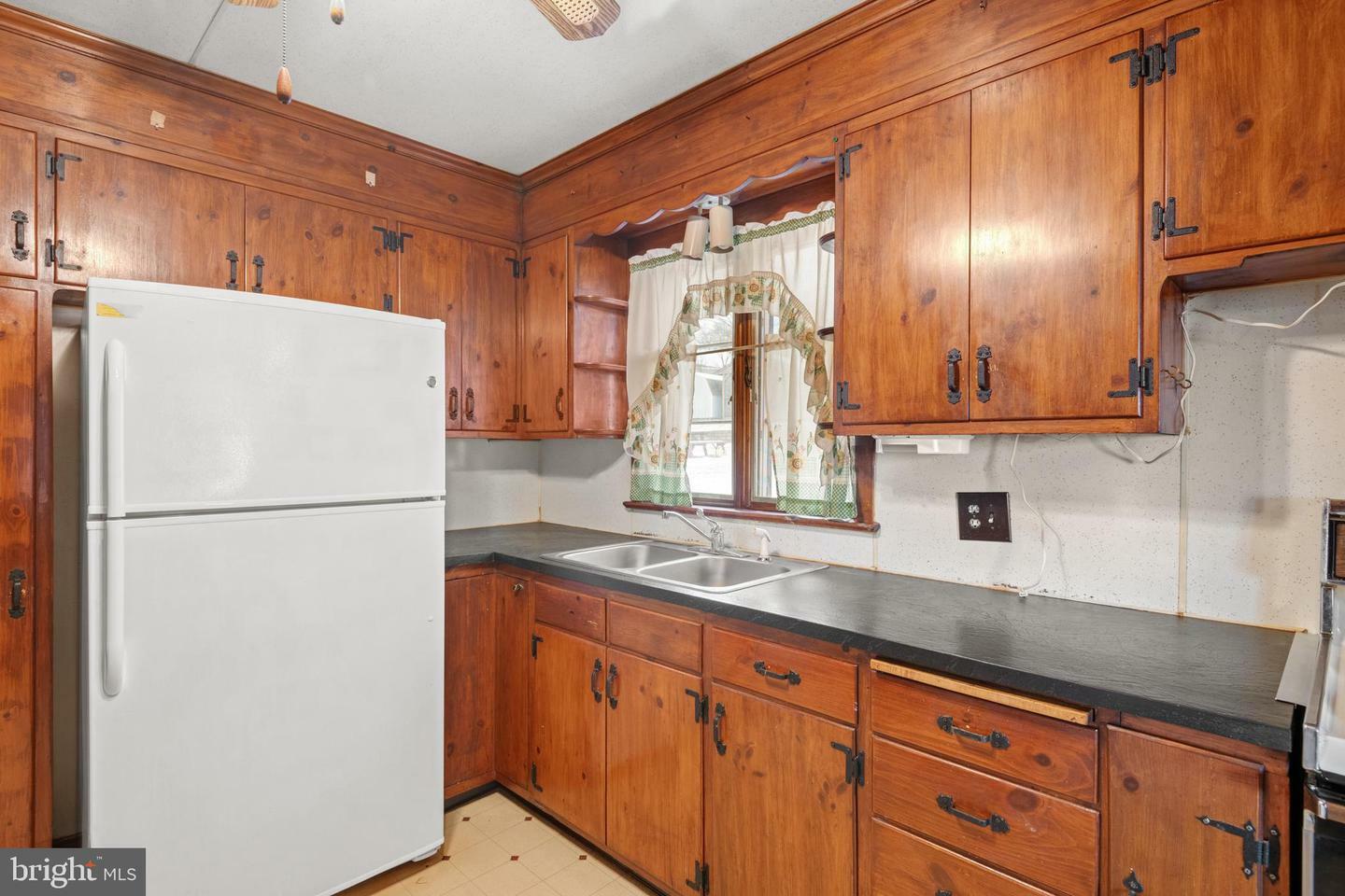 Property Photo:  620 N Mount Joy Street  PA 17022 