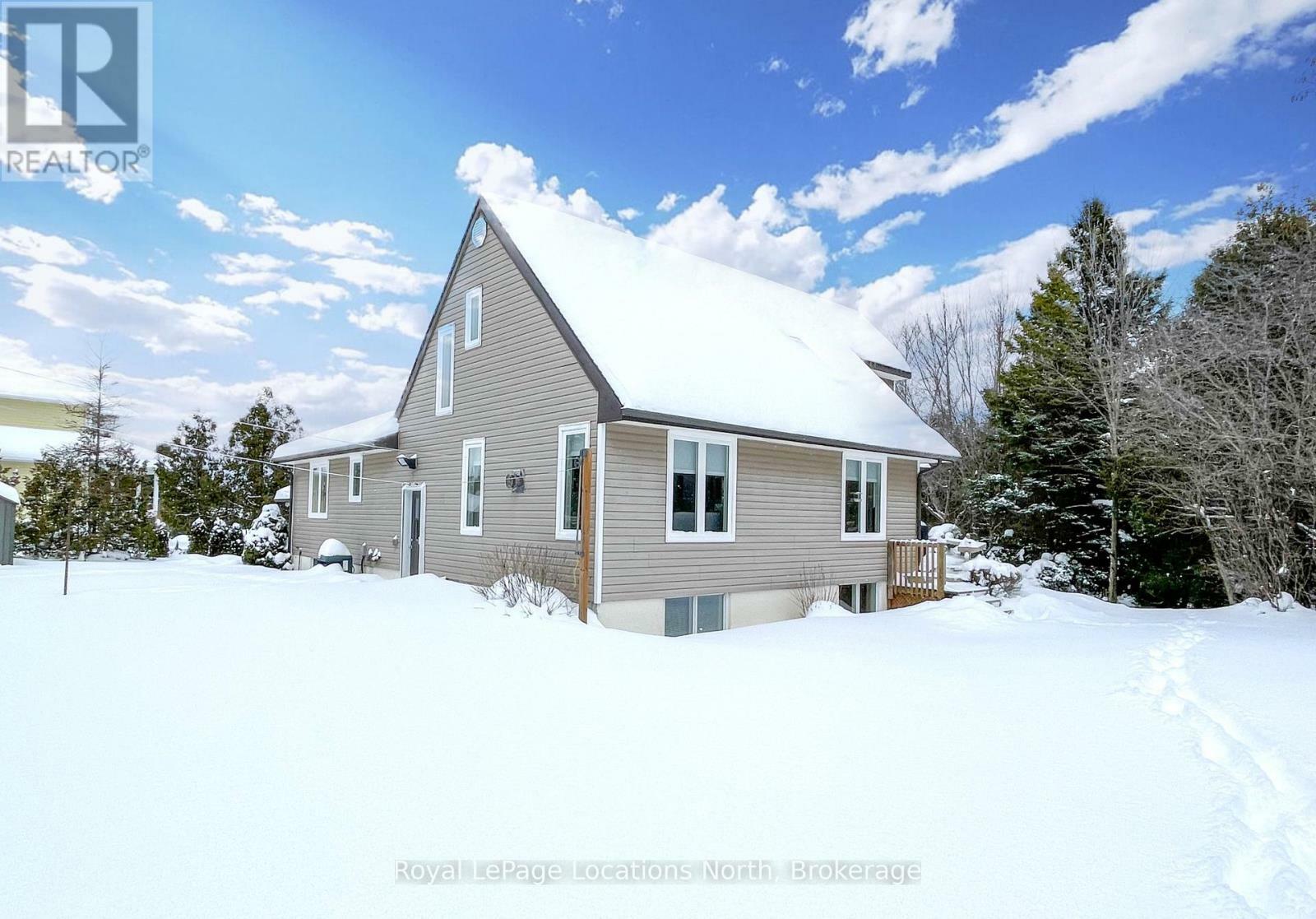 Property Photo:  270 Lakeshore Road North  ON N4L 0A7 