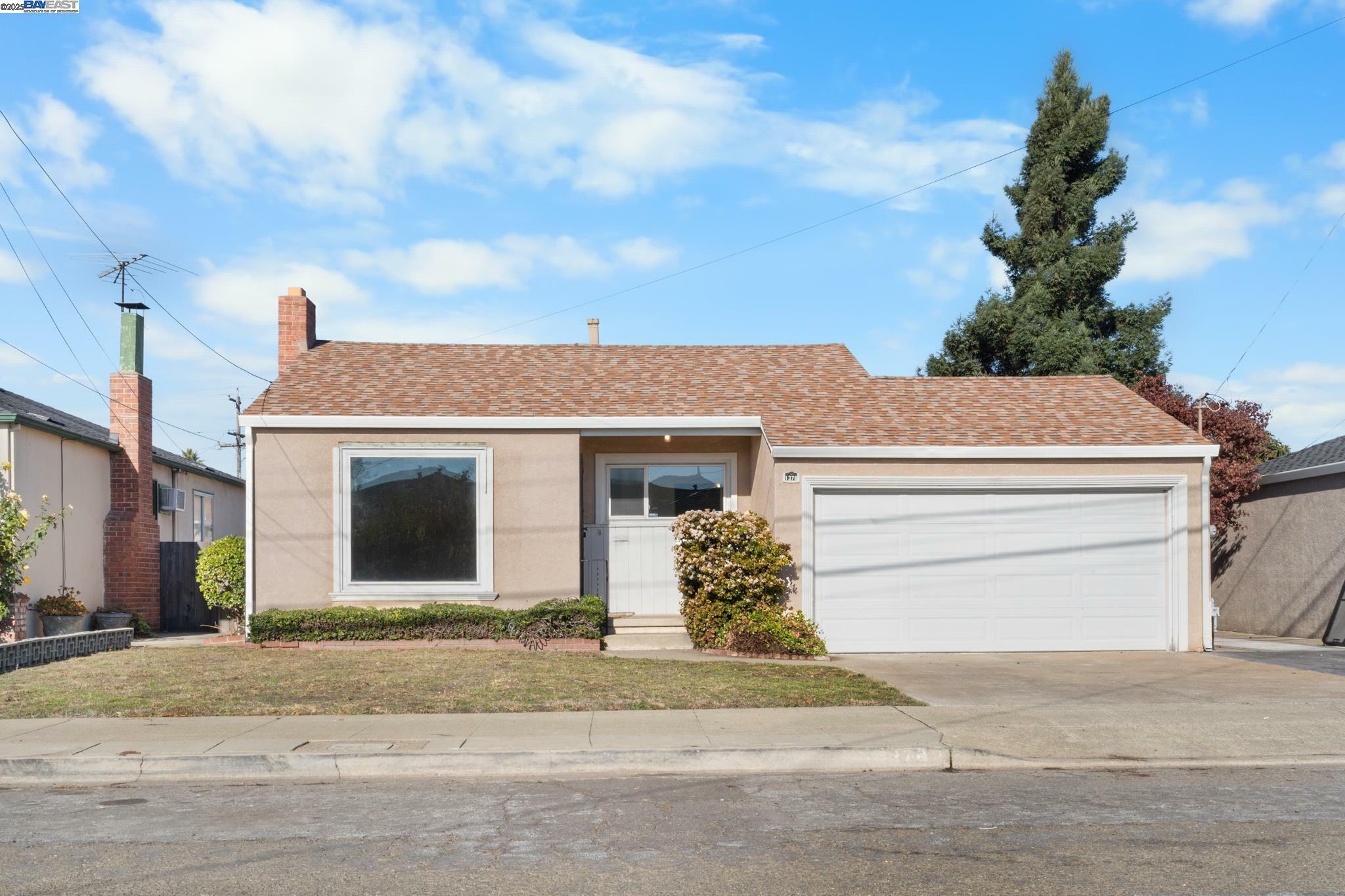 Property Photo:  1378 Linton St  CA 94577 