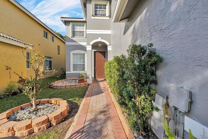 Property Photo:  15021 SW 18th St  FL 33027 