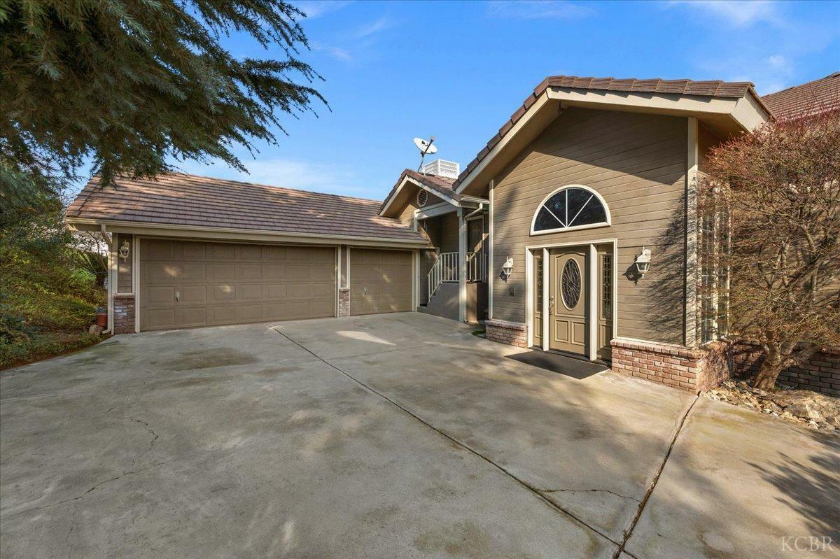 Property Photo:  1335 N Scenic Drive  CA 93257 