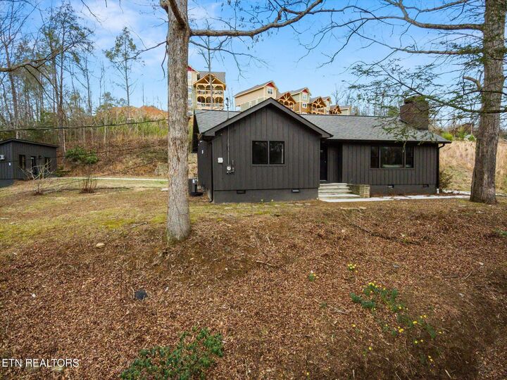 306 Glades Rd  Gatlinburg TN 37738 photo