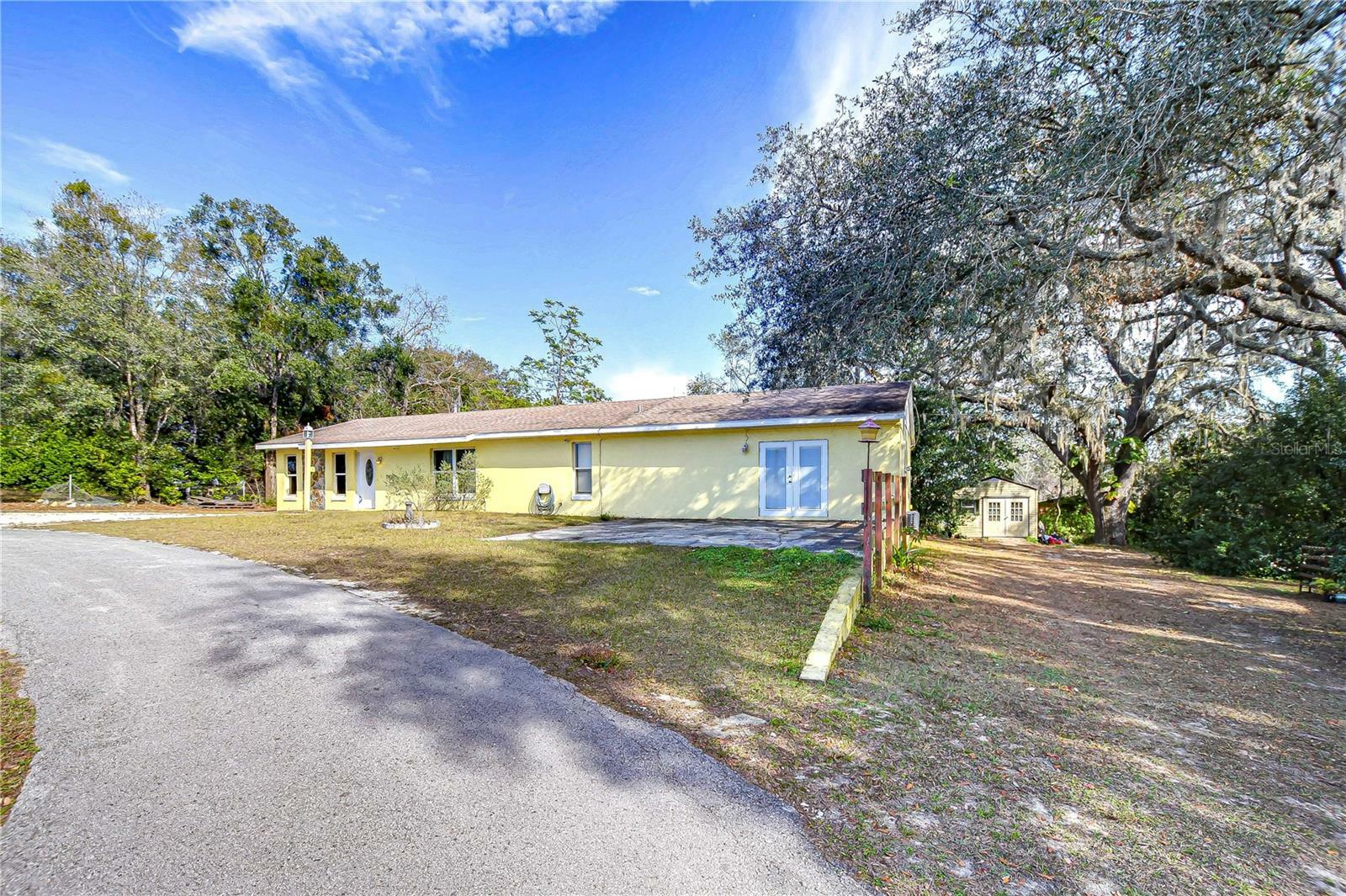 Property Photo:  9650 Starline Drive  FL 33525 