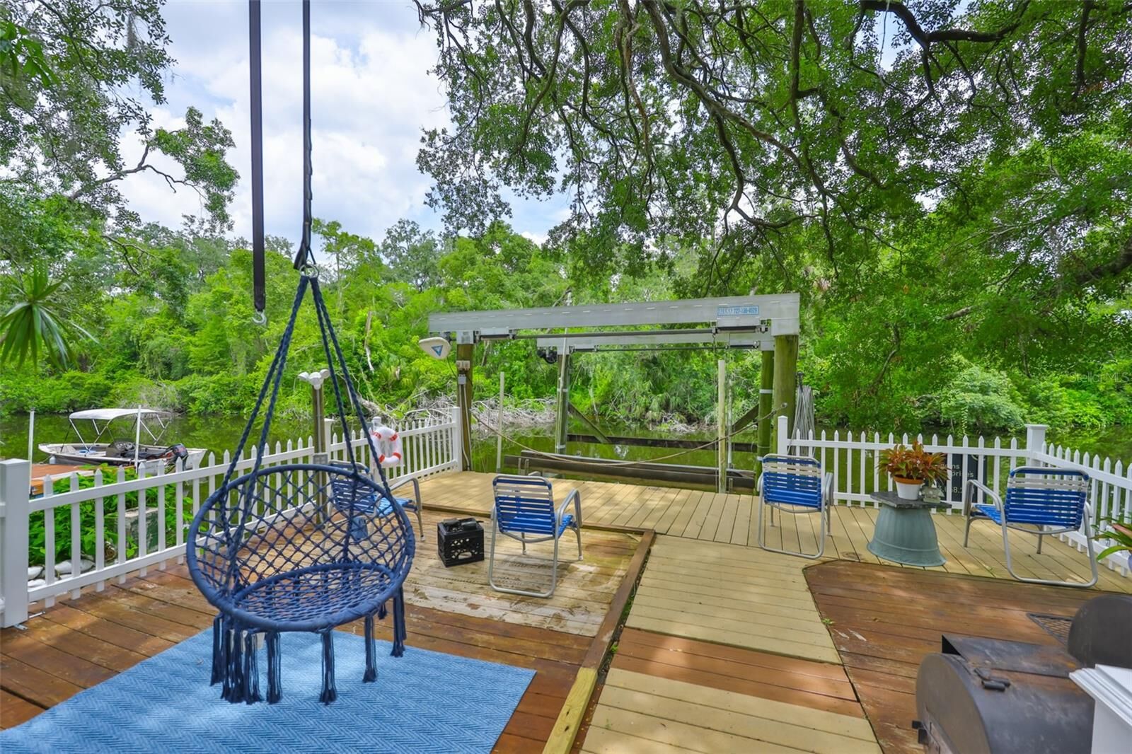 Property Photo: 1745 E Mulberry Drive FL 33604