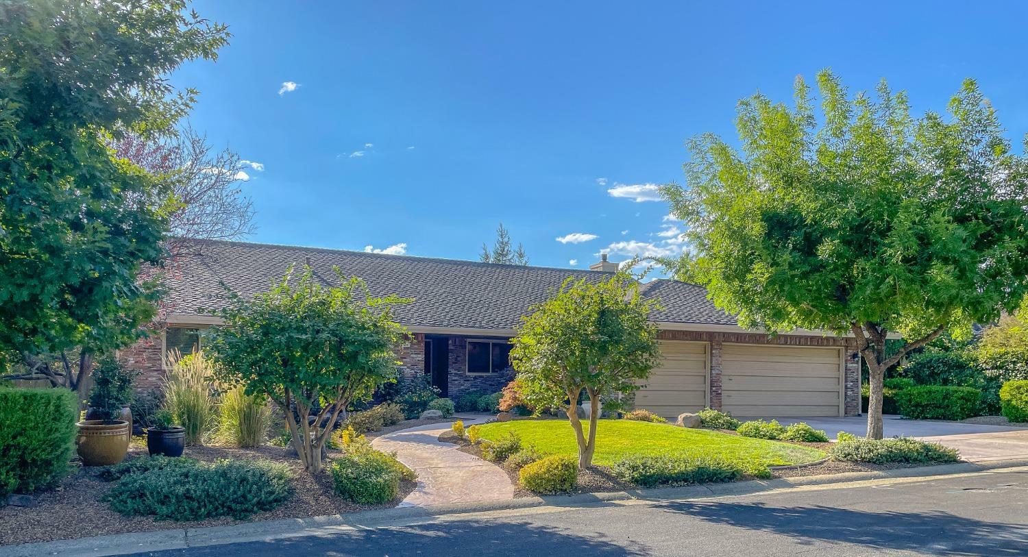 Property Photo:  212 Oak Canyon Way  CA 95630 