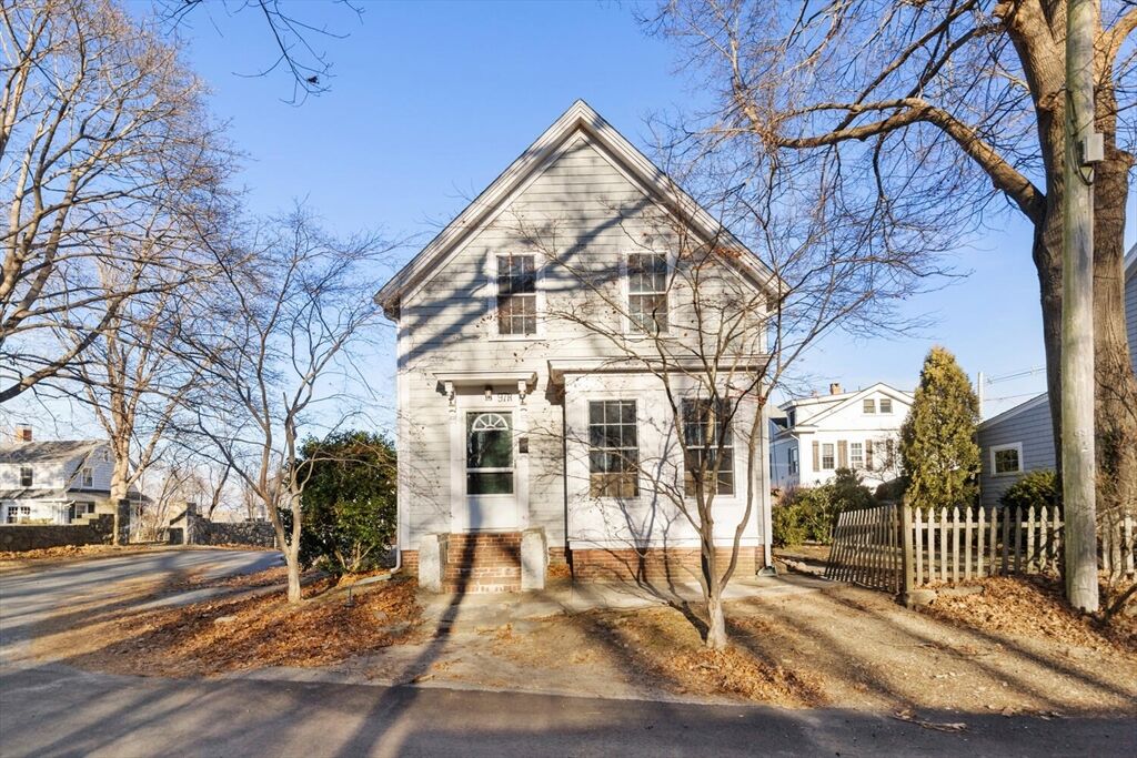 Property Photo: 97R Mt Pleasant Ave MA 01930