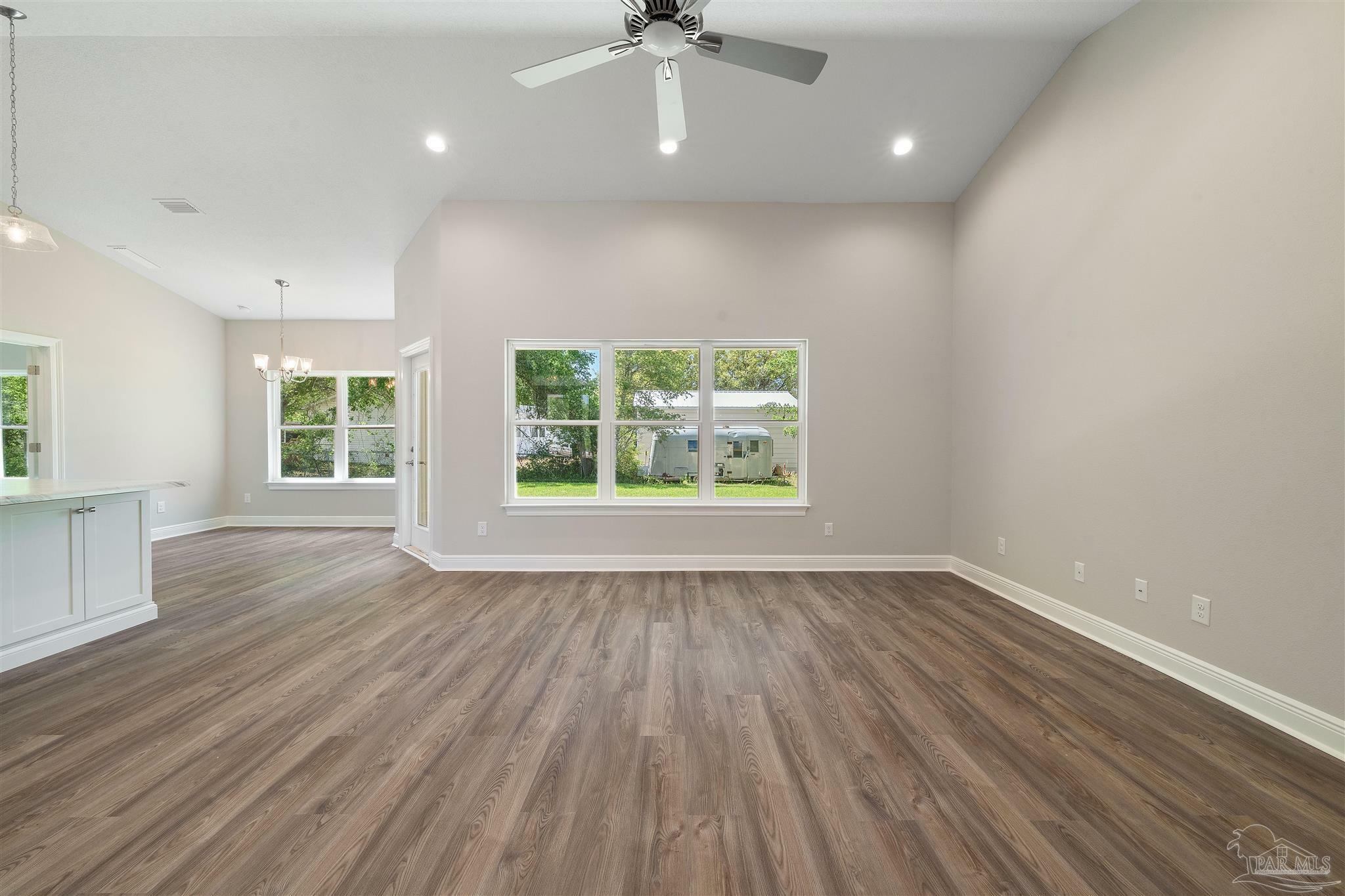 Property Photo: 4378 Carol Ct FL 32563