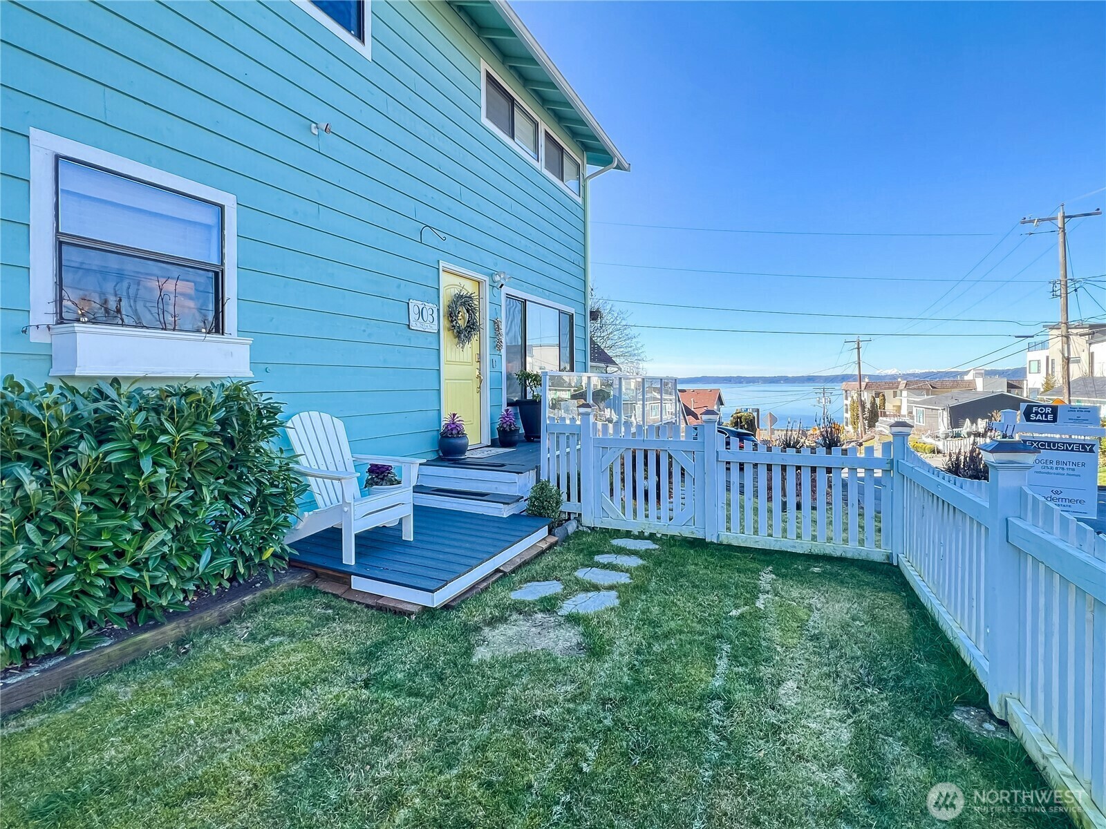 Property Photo:  903 S 281st Street  WA 98198 