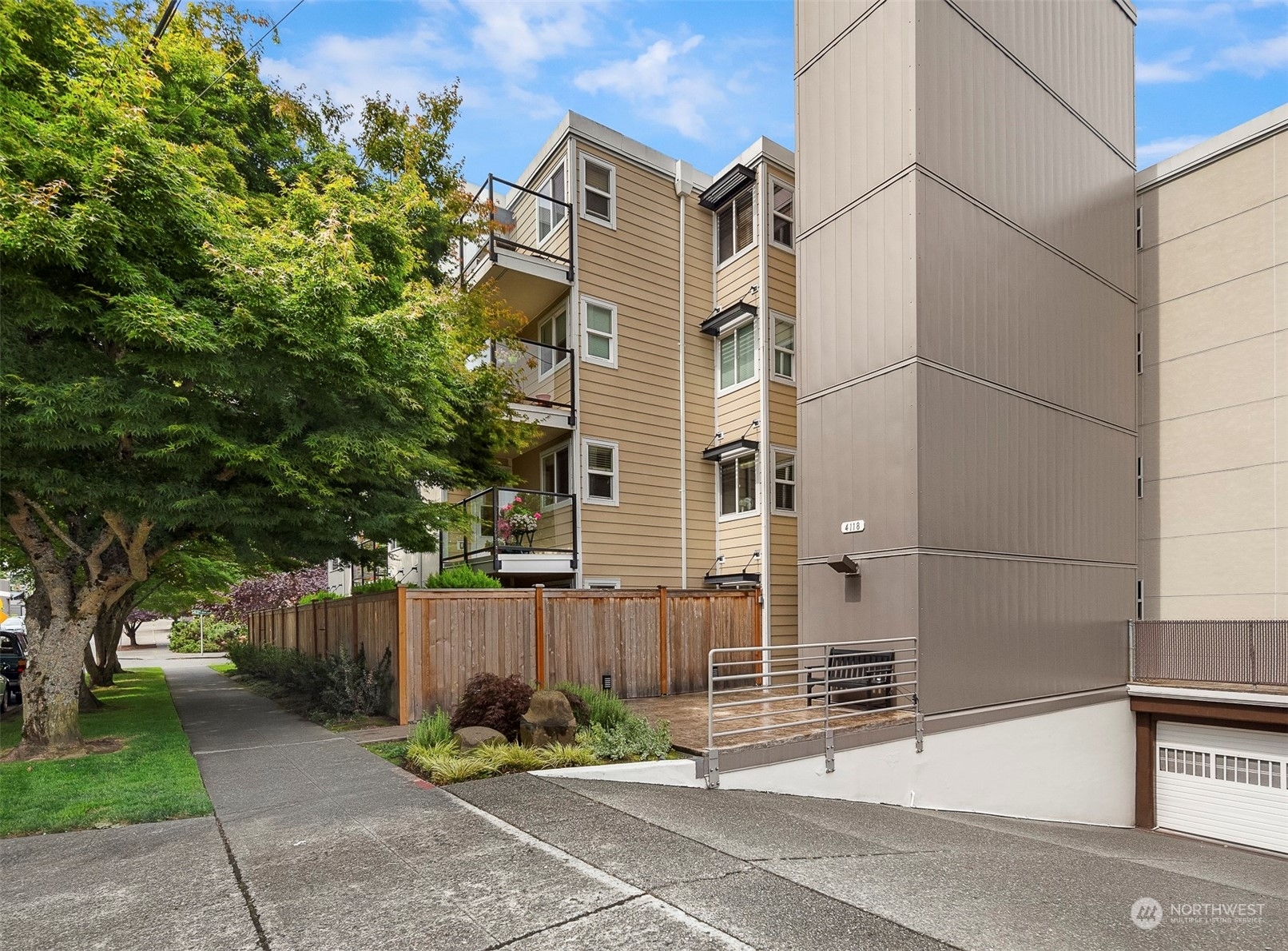 Property Photo:  4118 SW College Street 305  WA 98116 