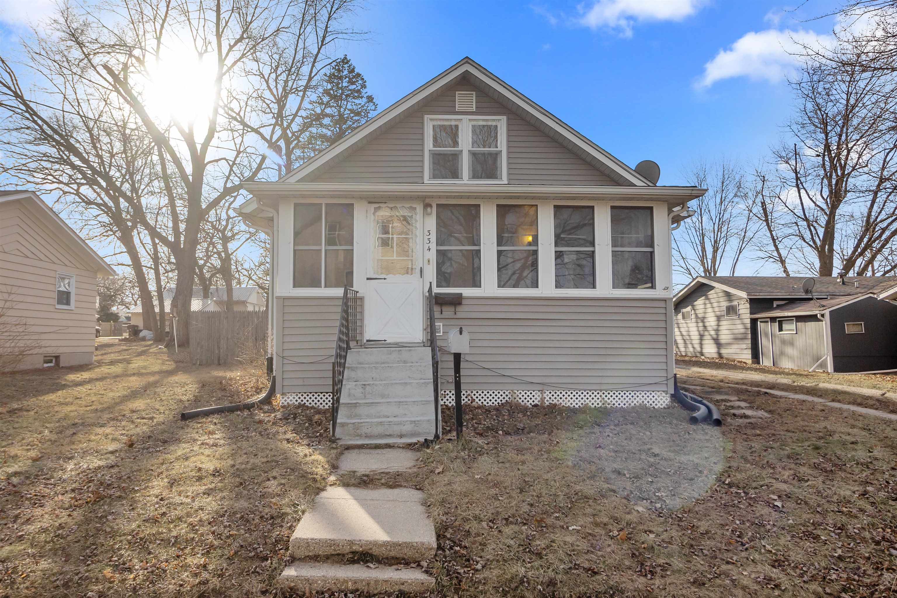 Property Photo:  334 Perry Avenue  IL 61080 