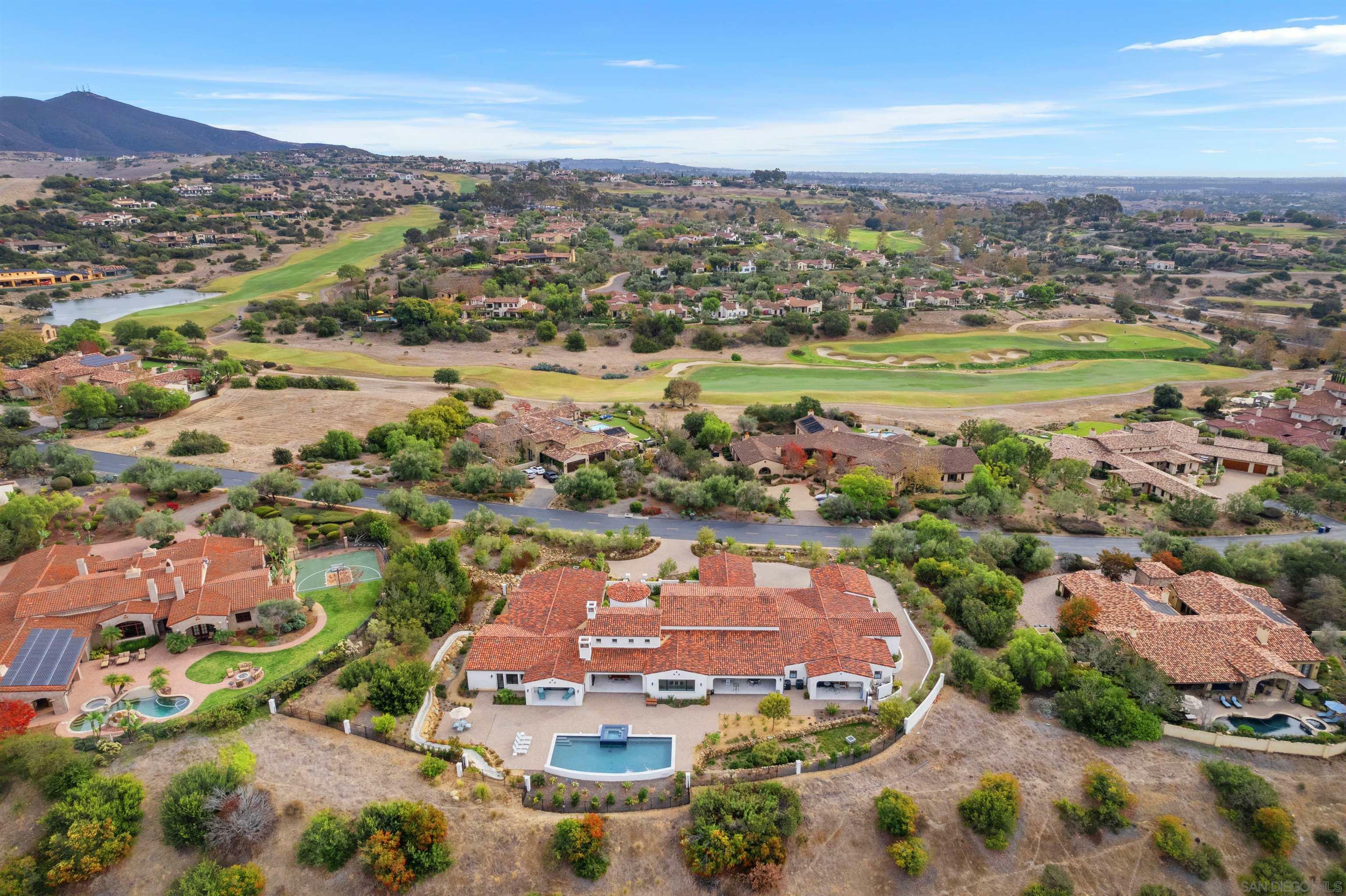 Property Photo:  8128 Run Of The Knolls  CA 92127 