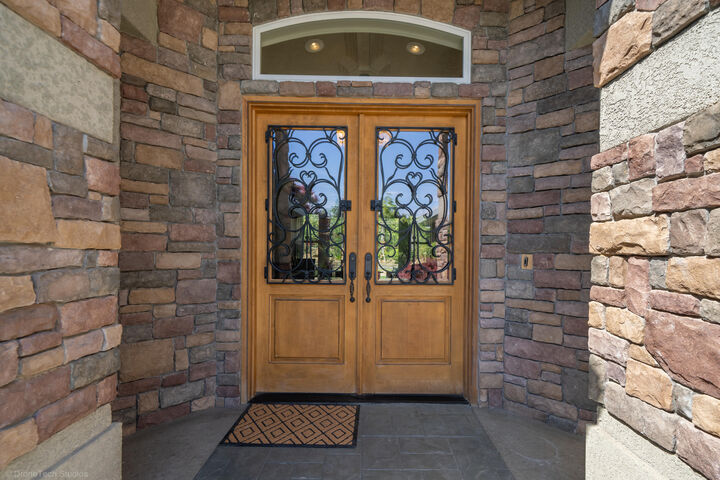 Property Photo:  19565 San Vincente Drive  CA 96003 