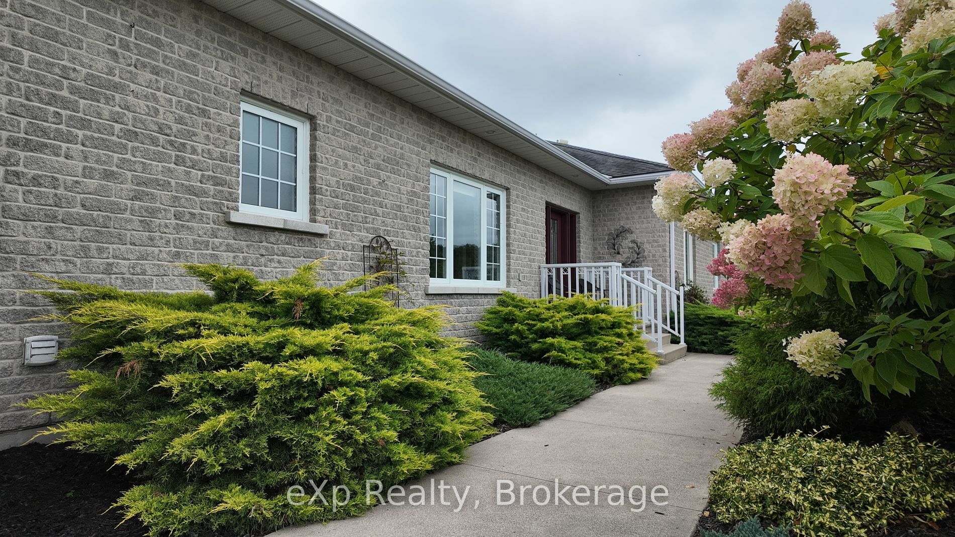 Property Photo:  133799 Allan Park Rd  ON N4N 3B9 