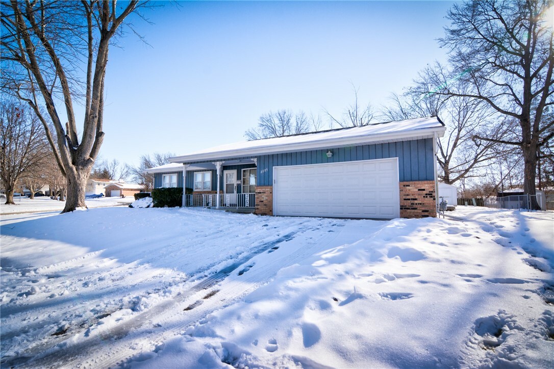 Property Photo:  2205 N Kenwood Court  IL 62526 