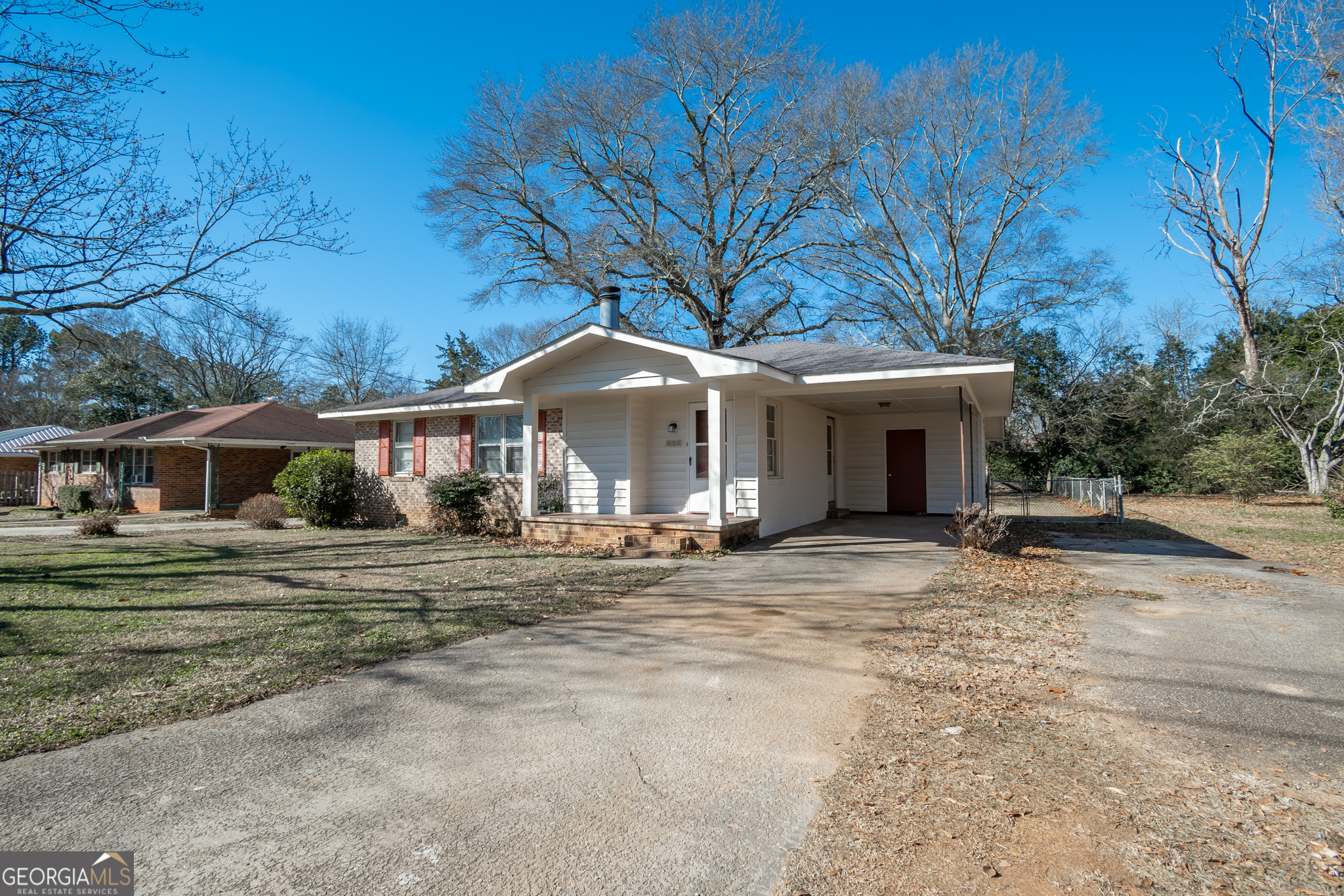 Property Photo:  450 Cooper Road Road  GA 30605 