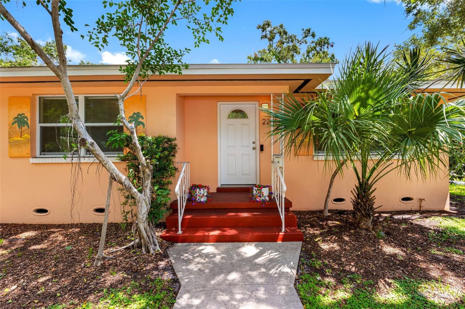 Property Photo:  2201 Park Street N  FL 33710 
