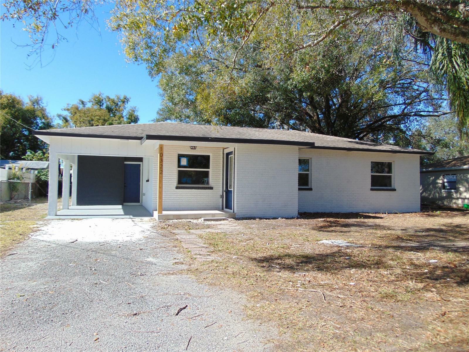 Property Photo:  10322 N Oakleaf Avenue  FL 33612 