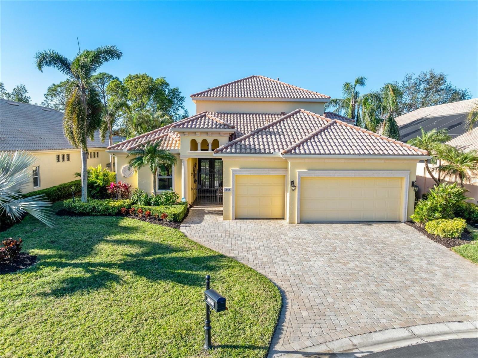 Property Photo: 8808 Enclave Court FL 34238