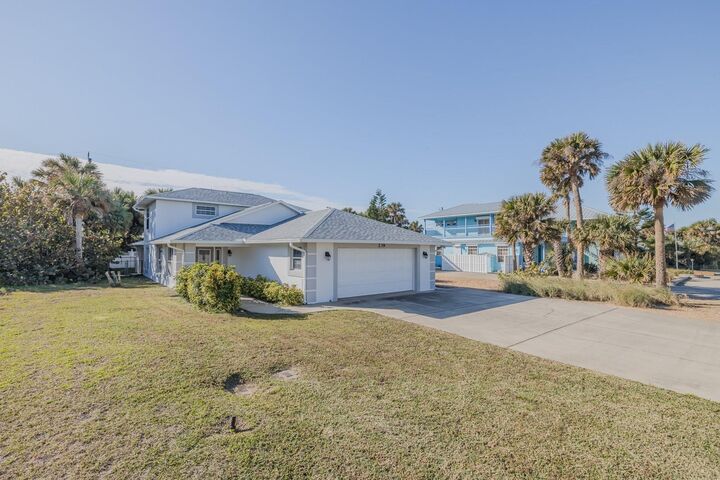 Property Photo: 239 Kirkland Road FL 32169