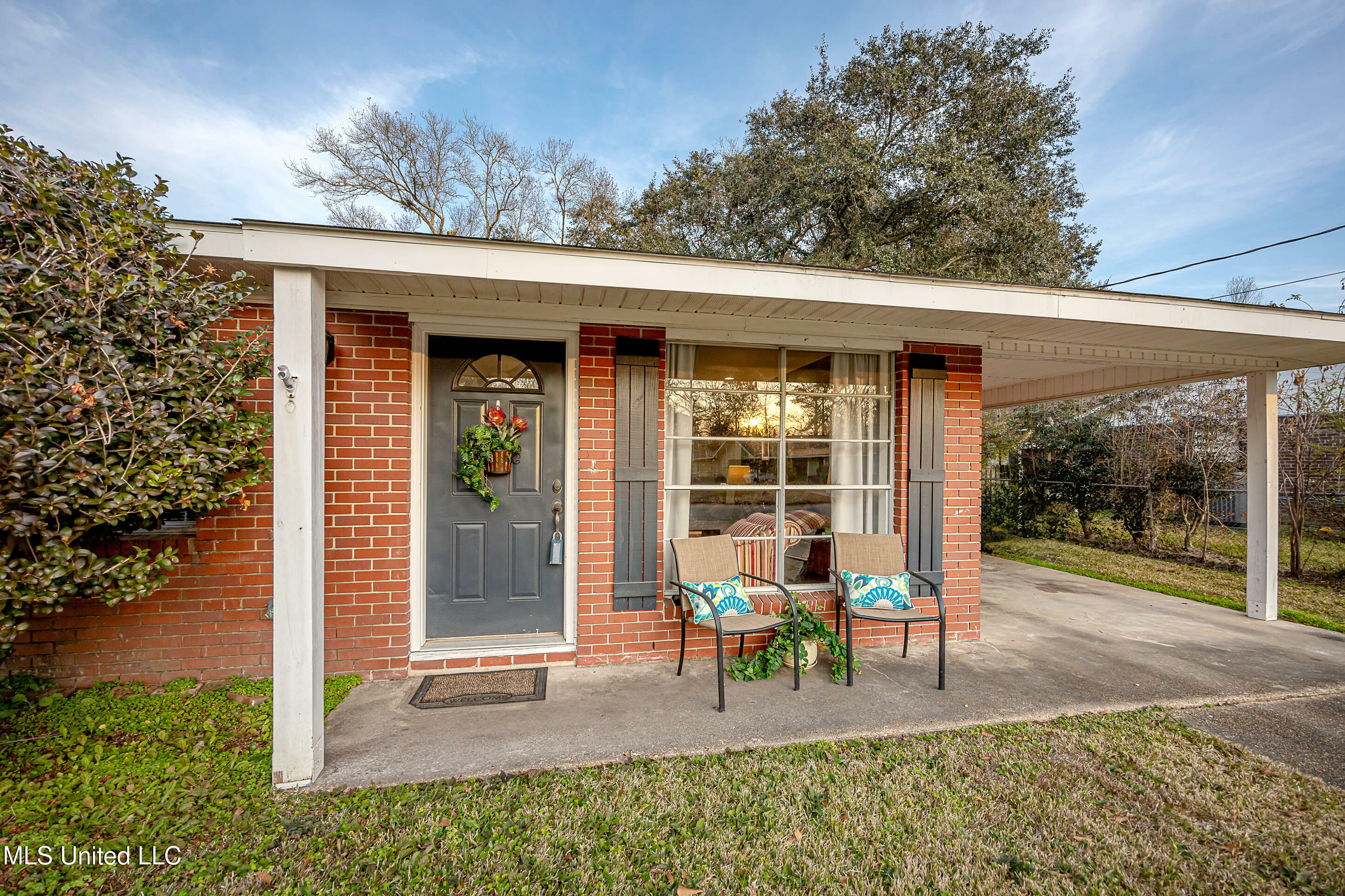 Property Photo:  407 Holly Road  MS 39564 