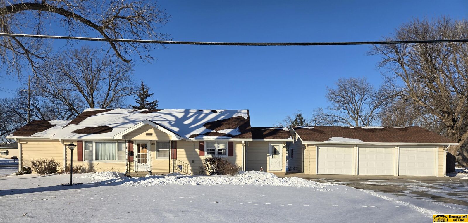 Property Photo: 1600 Ashland Avenue NE 68310