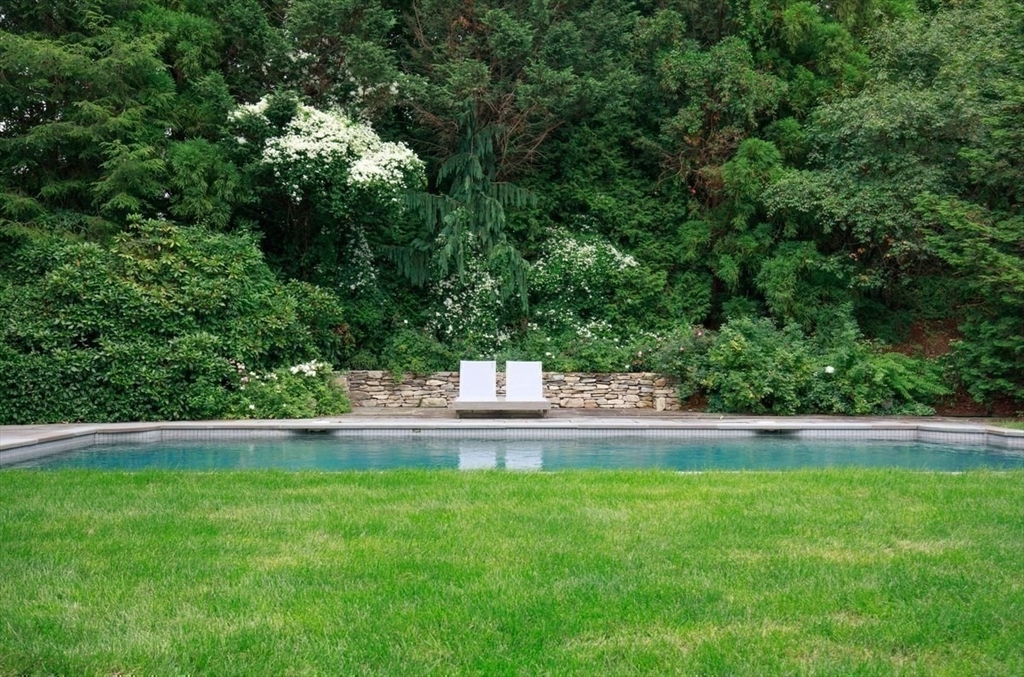 Property Photo: 10R Martins Lane MA 02043