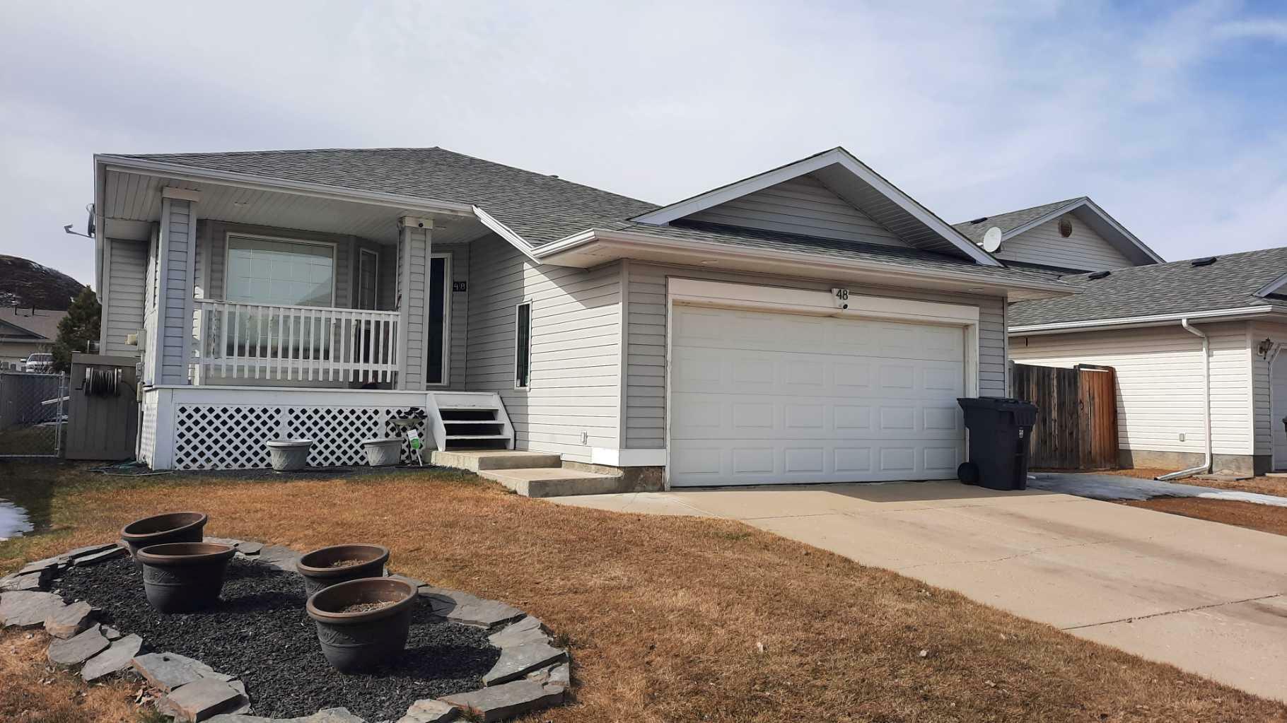 Property Photo: 48 Willow Point AB T0J 0Y5