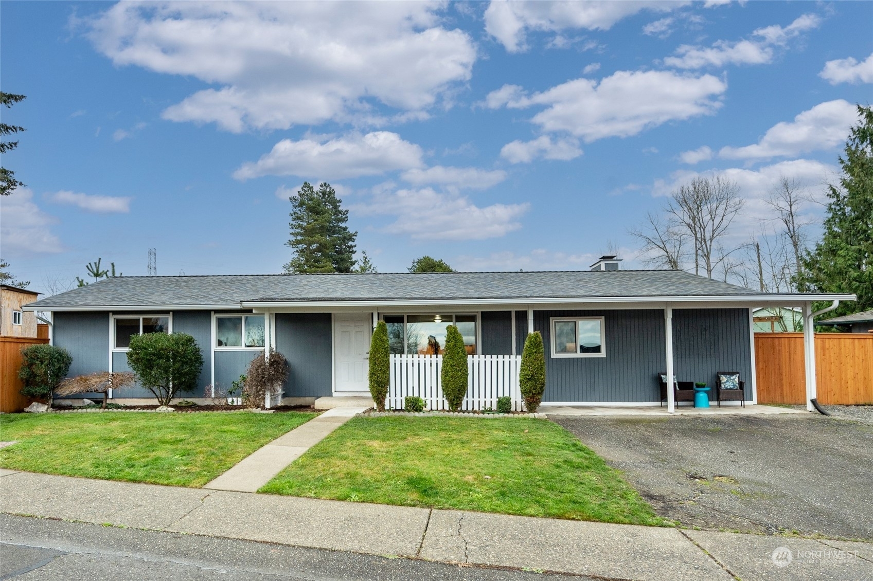 Property Photo:  1119  87th Avenue NE  WA 98258 