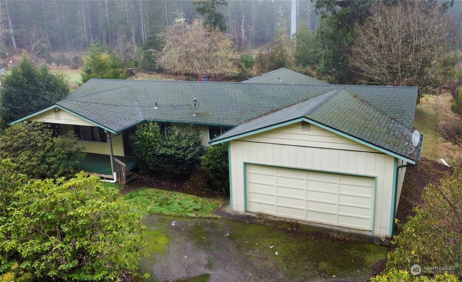 Property Photo: 211 E Penzance WA 98584