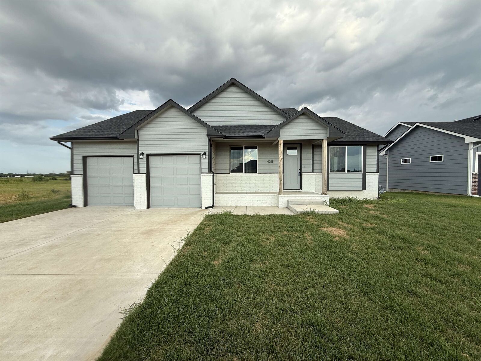 Property Photo: 4318 S Elder Street KS 67215