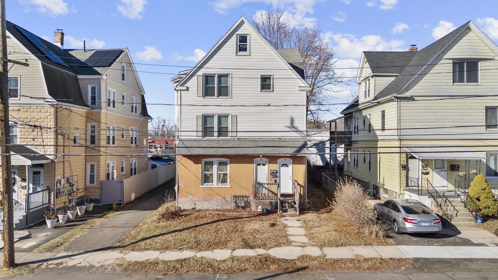 Property Photo:  19 Wakefield Court  CT 06053 