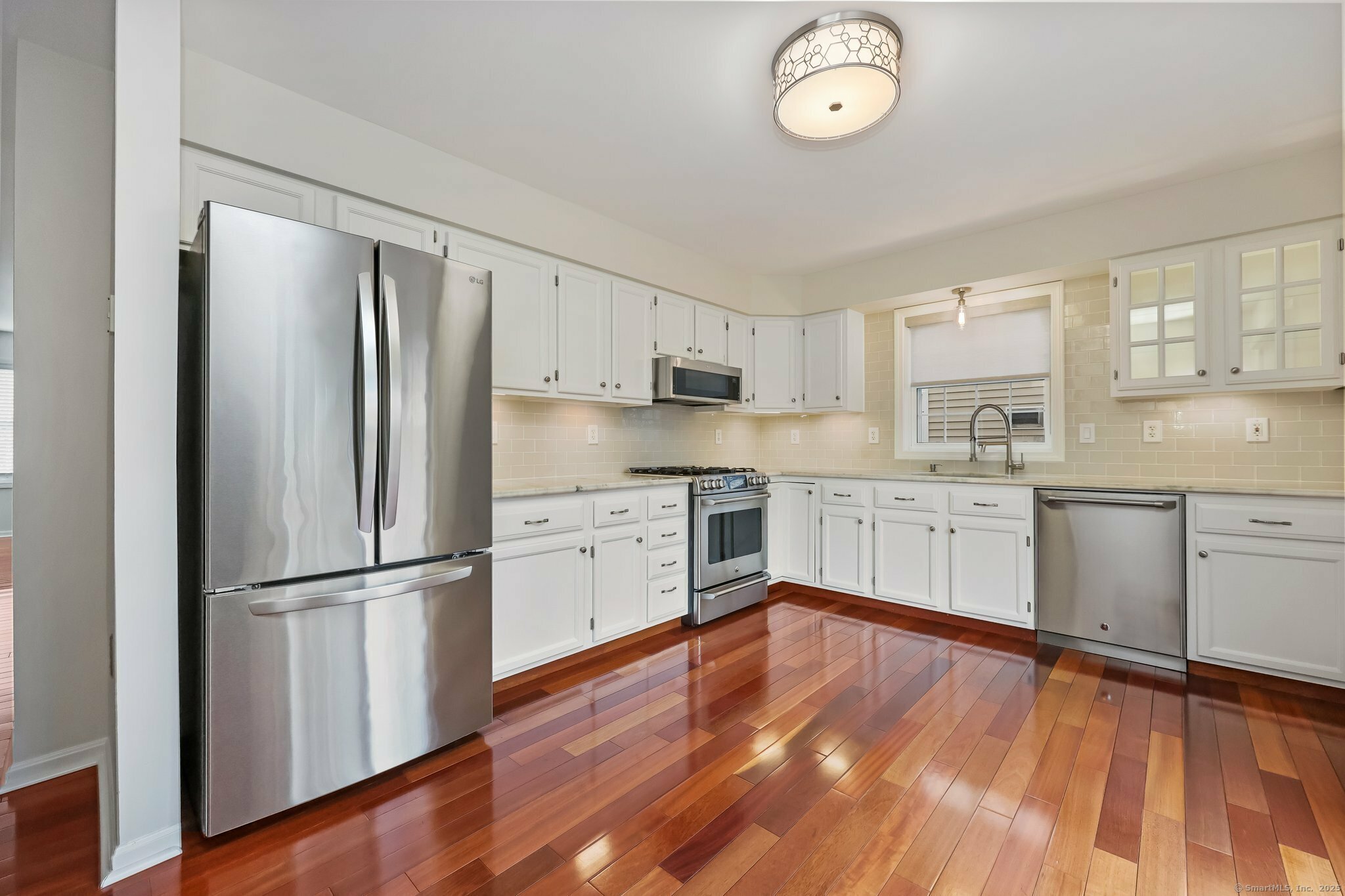 Property Photo:  105 Dean Street  CT 06902 