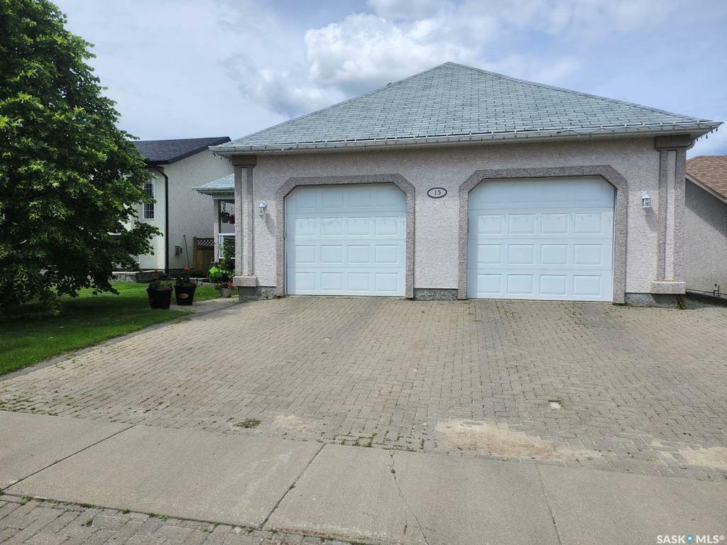 Property Photo:  15 Longpre Crescent  SK S6X 1C7 